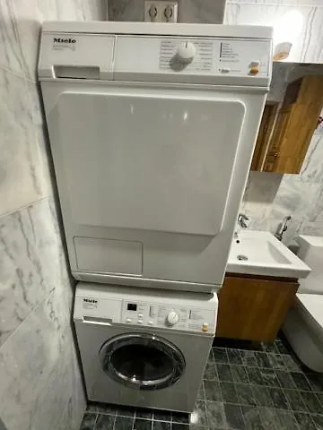 Apartamento Hakaniemi Luxury Center, 24h Check In Helsínquia